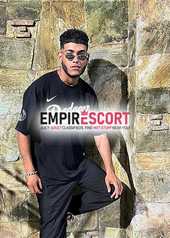 joven latino venezolano 🍫 dot 21cm 🍆
