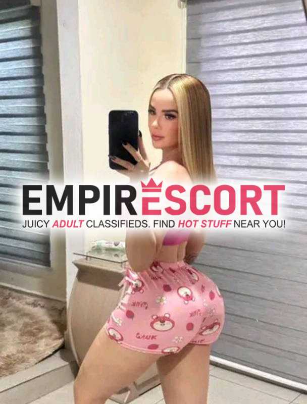 una chica extrovertida ninfómana muy caliente