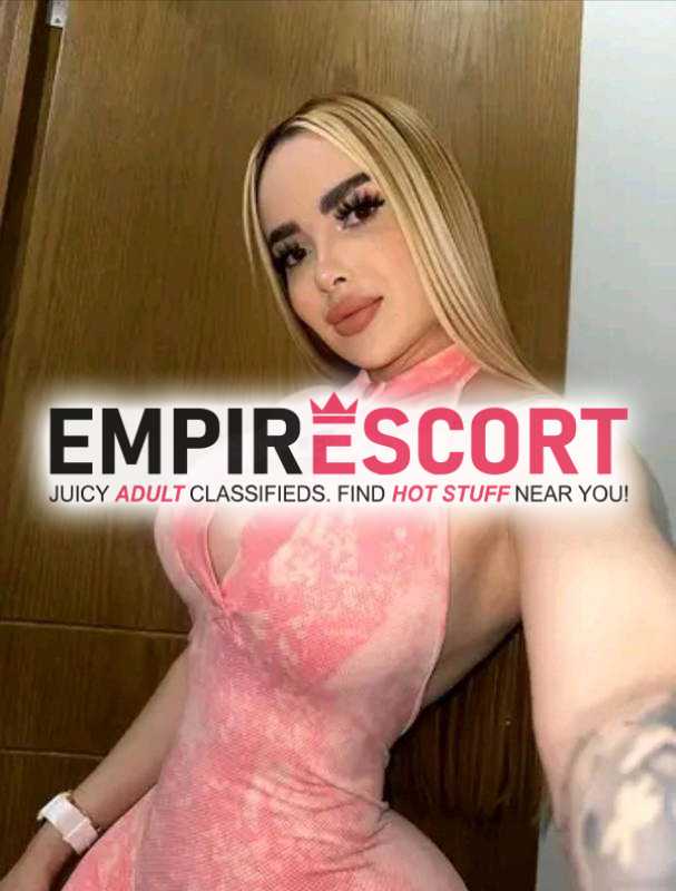 una chica extrovertida ninfómana muy caliente
