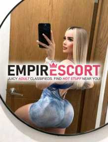 una chica extrovertida ninfómana muy caliente