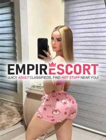 una chica extrovertida ninfómana muy caliente