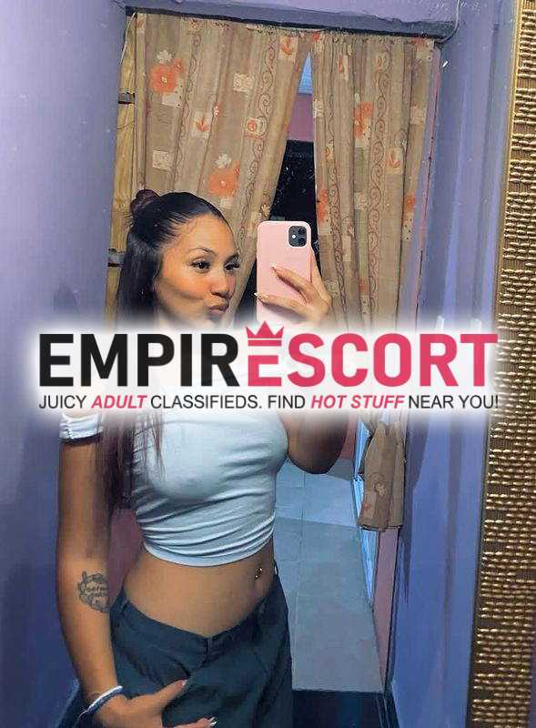la dorada linda chica modelo webcam ofrezco mis servicios interesados escribir al interno.