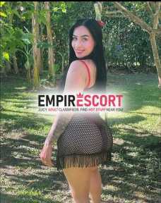 divina joven y ardiente en cama hermoso cuerpo dispuesta darte mucho placer