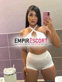 melgar hermoso modelo webcam dispuesta