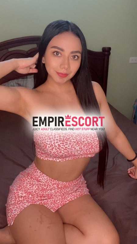 hola bogotá soy linda y sensual universitaria complaciente estrechita y traviesa . llegaremos al clímax y te sacaré de tu rutina diaria