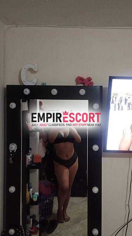 gordita estrecha chupona