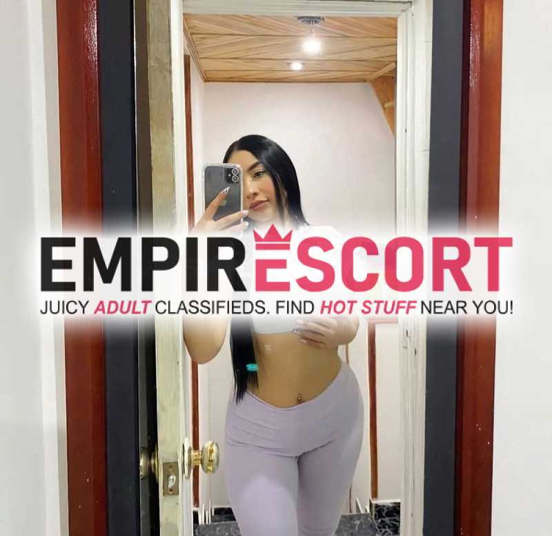 erótica en cama pervertida linda y sensual