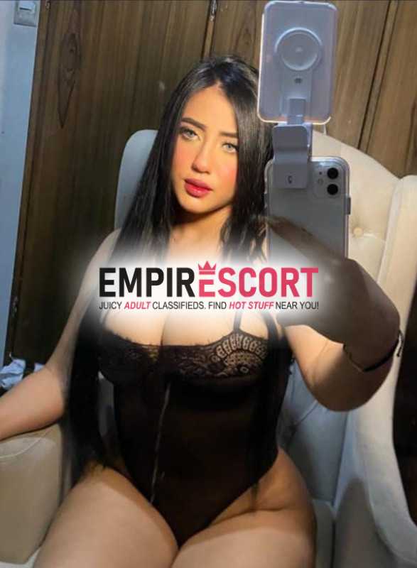 linda chica sexy y sumisa voluptuosaardiente y sensual