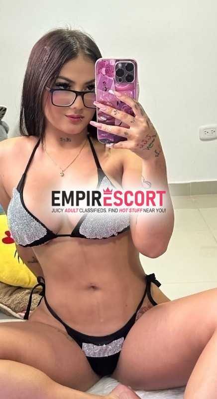 piedecuesta dale bienvenida esta bella scorts rica y apretada ninfómana