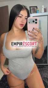 piedecuesta dale bienvenida esta bella scorts rica y apretada ninfómana