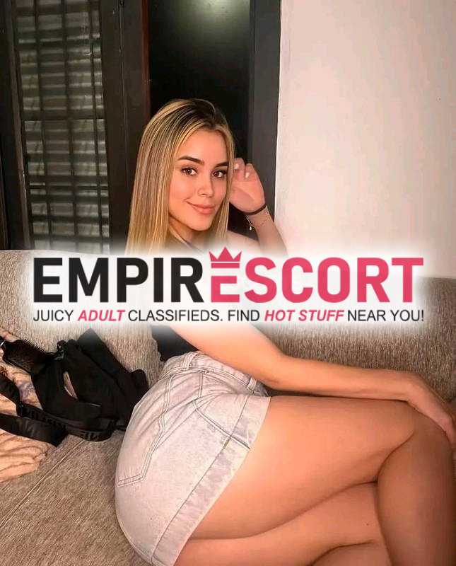erótica en cama pervertida linda y sensual