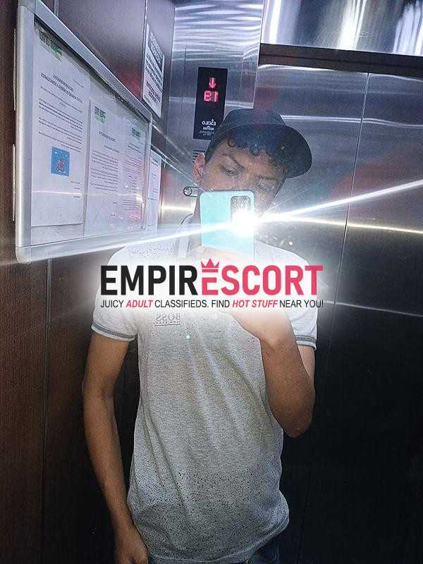 dispuesto cumplir cualquier fantasia 100 mas fotos en mi whats y gratis