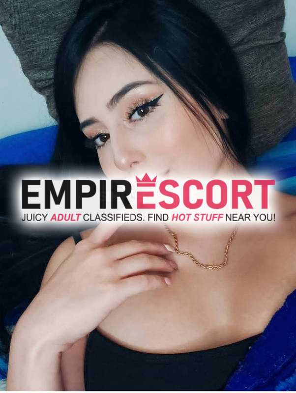 soy mujer muy hermosa atractiva complaciente en cama