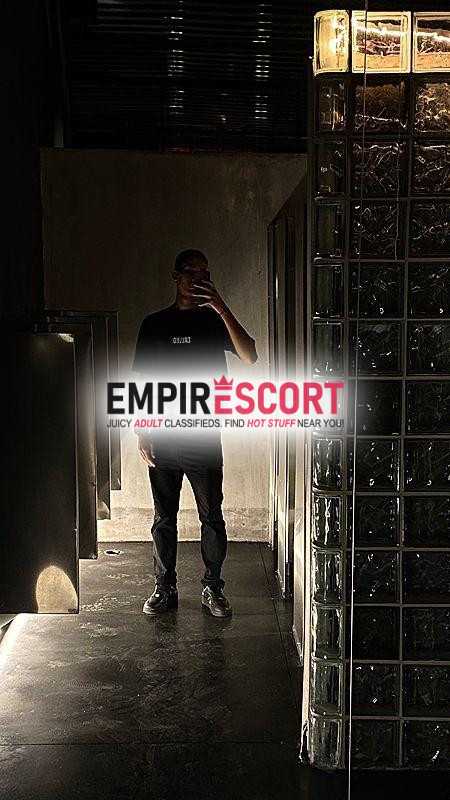 caballero apasionado – compañía de alto nivel
tu fantasía hecha realidad – escort masculino discreto y elegante
hombre apasionado educado y li