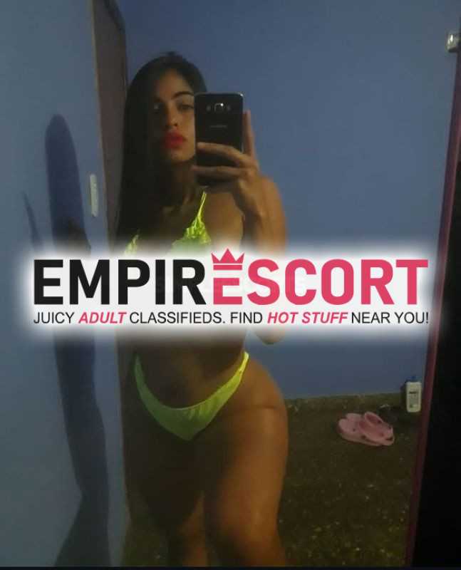 candente morena ardiente estrechita