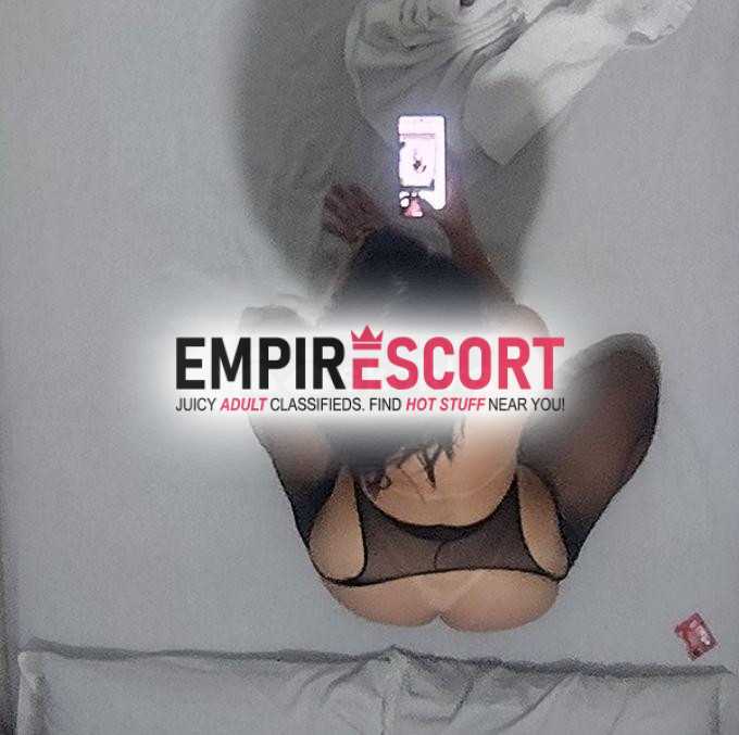 quieres servicio y trato de calidad contactame. milf caliente de gran culo tetas y coñito peludo