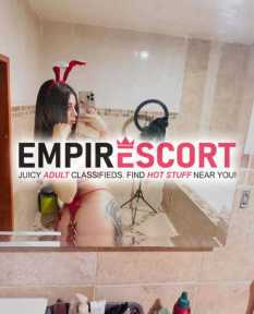 ardiente chica dispuesta satisfacer y complacer todas tus fantasías sexualesfetichesdeseos y anhelos sexuales