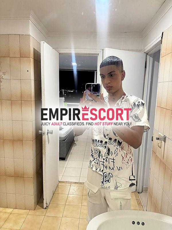 chico caleño caliente