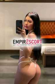 fusa exquisita seductora súper complaciente ninfómana y adicta al sexo
