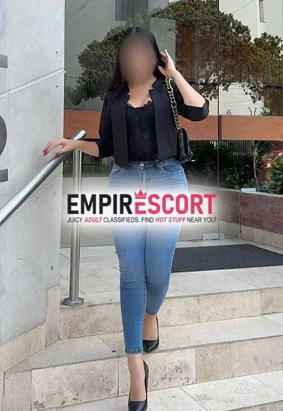 colombiana disponible para complacerte en bogotá