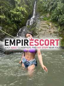 una chica completamente extrovertida complaciente y completamente dispuesta complacer mis clientes