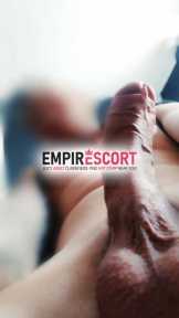 fascinante y joven gigolo vip heterosexual de buen cuerpo y hermoso rostro.