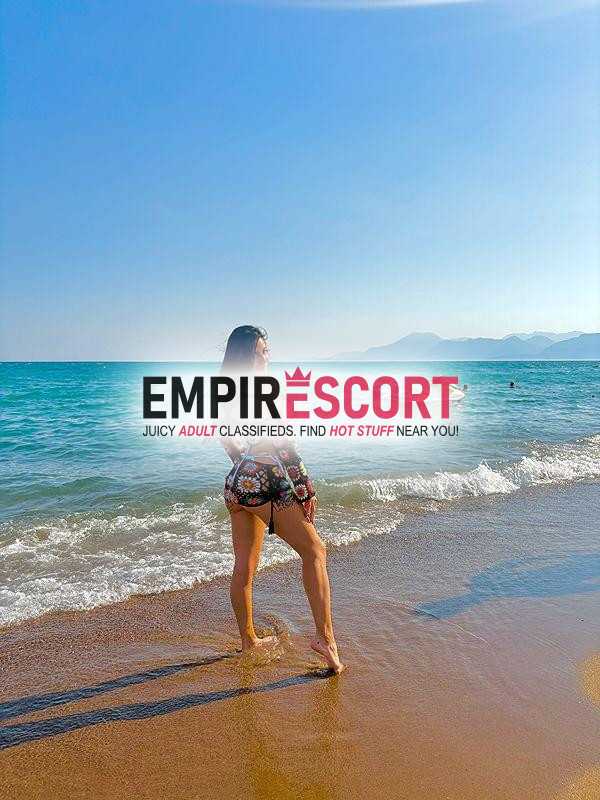 hermosa modelo paisa disponible para ti