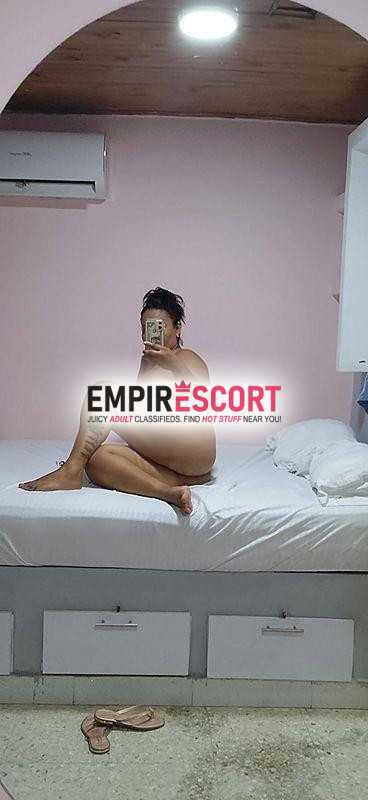 atractiva morena veterana experta en el mejor oral de toda cartagena 💦