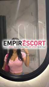 chica extrovertida maravillosa sumisa complaciente discreta