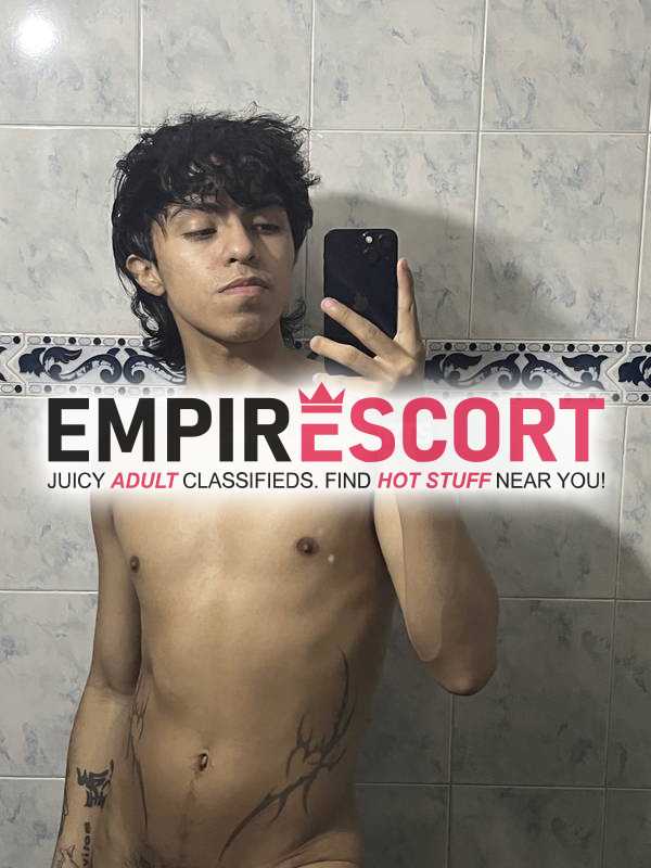 pollito sumiso y complaciente